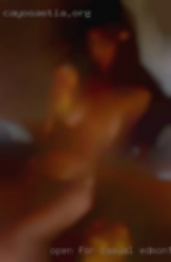 Open for casual meet & vibe before Edmonton looking for couple hand.